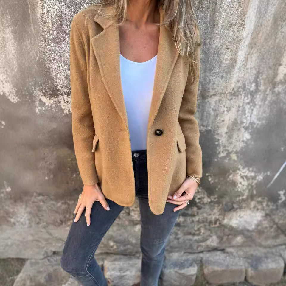 Blazer Elegant Roz - Jachetă Scurtă de Iarnă cu Nasturi